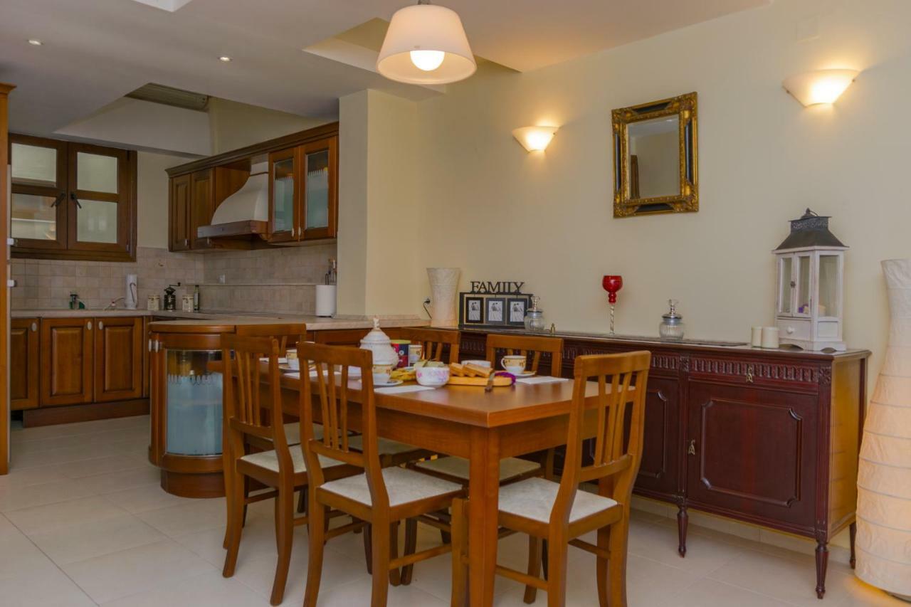 העיירה רתימנו George'S Poet Maisonette מראה חיצוני תמונה